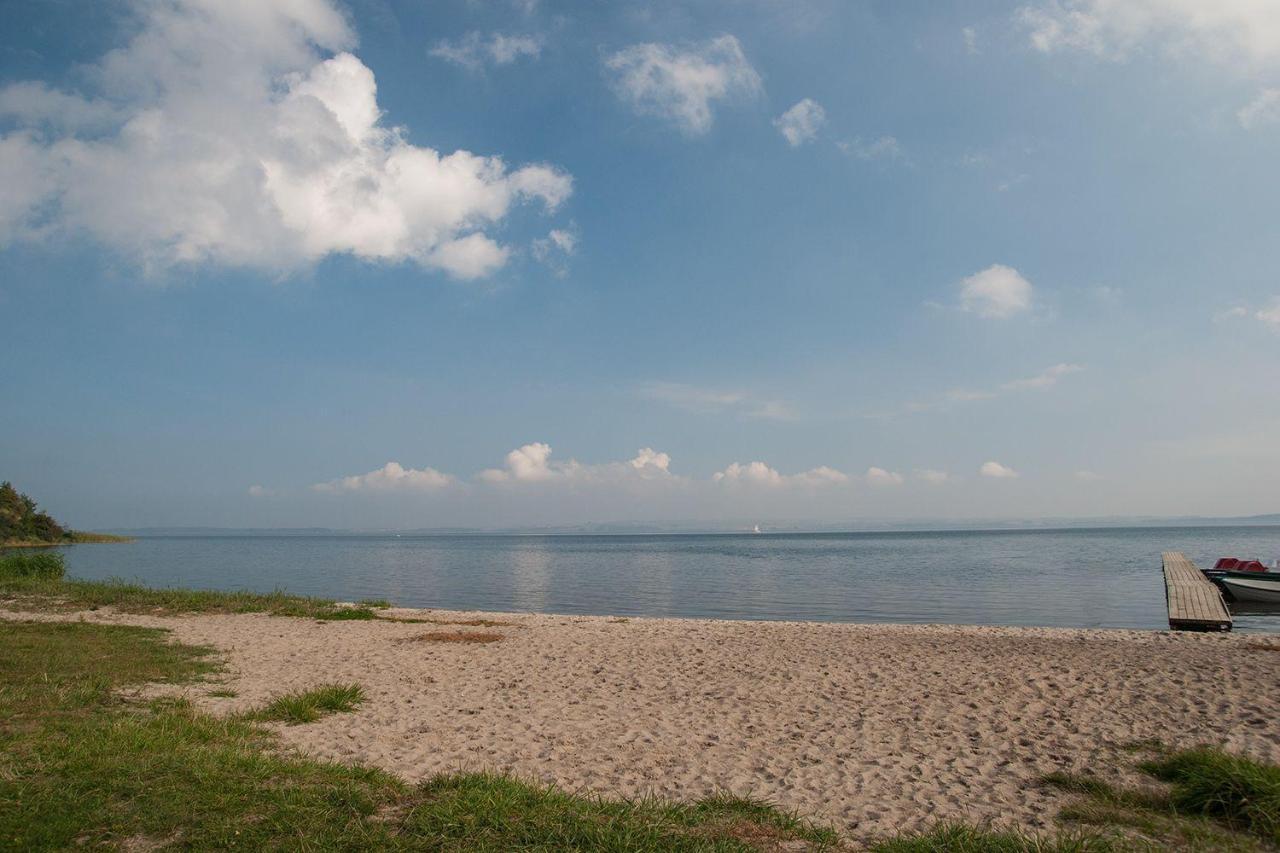 Familienzimmer Mit Gemeinschaftsbad Gross Banzelvitz Exteriör bild